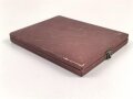 Plakette "Für Verdienste um die Kolonien" Ritter von Epp in bronze. Plakette in sehr gutem Zustand, in leicht bestossenem Etui. Maße des Etuis 14 x 18cm