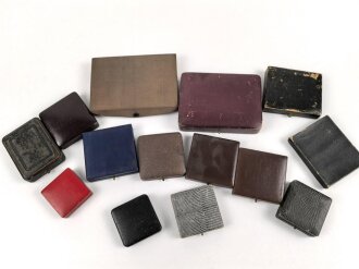 Konvolut Etuis für Ehrenzeichen aller Art, aus Sammlungsauflösungen