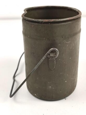 Unterteil für ein Kochgeschirr der Wehrmacht. Originallack.