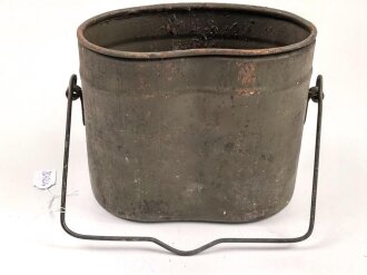 Unterteil für ein Kochgeschirr der Wehrmacht. Originallack.