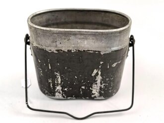 Unterteil für ein Kochgeschirr der Wehrmacht. Originallack.