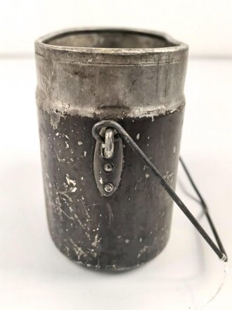 Unterteil für ein Kochgeschirr der Wehrmacht. Originallack.