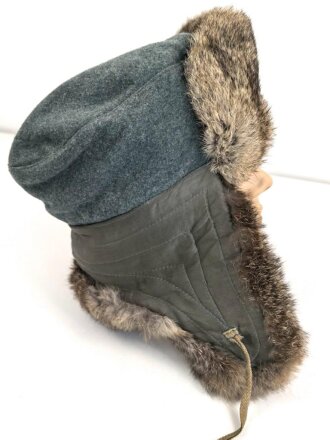 Winter Fellmütze für Angehörige der Polizei Feldeinheiten, Ungetragenes Stück, Kopfgrösse 56, datiert 1944