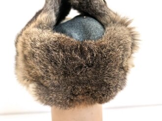 Winter Fellmütze für Angehörige der Polizei Feldeinheiten, Ungetragenes Stück, Kopfgrösse 56, datiert 1944