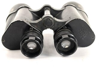 Dienstglas 10 x 50 Wehrmacht. Hersteller rln. Klare Durchsicht, Strichplatte deutlich. Guter Gesamtzustand