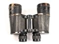 Dienstglas 10 x 50 Wehrmacht. Hersteller Carl Zeiss Jena. Klare Durchsicht, links leichter Pilzansatz. Strichplatte deutlich. Guter Gesamtzustand, stärker getragenes Stück
