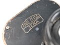 Dienstglas 10 x 50 Wehrmacht. Hersteller Carl Zeiss Jena. Klare Durchsicht, links leichter Pilzansatz. Strichplatte deutlich. Guter Gesamtzustand, stärker getragenes Stück