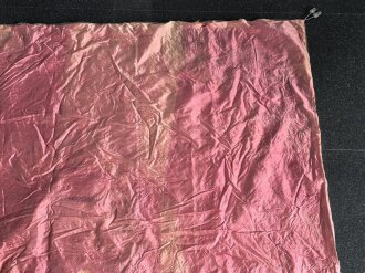 Handbestickter Wandbehang , Maße 142 x 142cm, Rückseite in Teilen zerschlissen