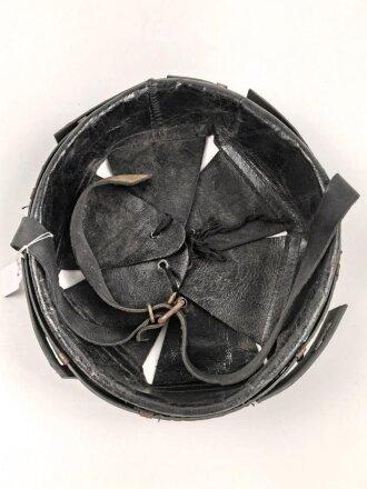 Stahlhelm Innenfutter Frankreich 2. Weltkrieg. Aussen...