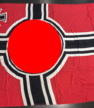 Kriegsmarine, Reichskriegsflagge in großer Ausführung . Guter Zustand, Maße 200 x 335