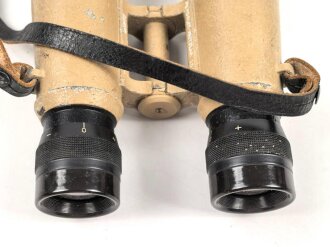 Doppelfernrohr DF 10 x 50. Hersteller Hensold Wetzlar. Klare Durchsicht, leicht gängig. Original lackiertes Stück in zugehörigem Behälter aus Ersatzmaterial