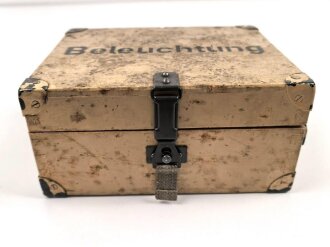 Kasten für Stirnlampe der Wehrmacht . Sehr guter Zustand, Originallack