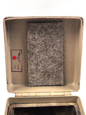 Batteriekasten ( Behälter für Stromquelle ) für diverse Optiken der Wehrmacht, Originallack
