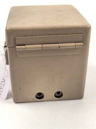 Batteriekasten ( Behälter für Stromquelle ) für diverse Optiken der Wehrmacht, Originallack