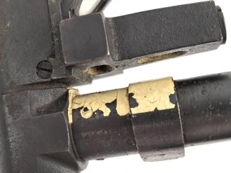 Rundblickfernrohr Flak Wehrmacht. Gute Optik, gängig, Originallack. Im Transportkasten, dieser ebenfalls original lackiert und ungereinigt.