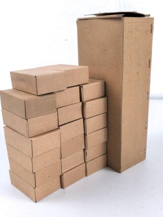 Pappkasten für 300 Schuss Munition 8x 57 ( für K98 ) . 20 Pappschachteln enthalten, alles zusammengehörig. OHNE Inhalt - Complete matching set for 300 K98 rounds, ONLY EMPTY BOXES