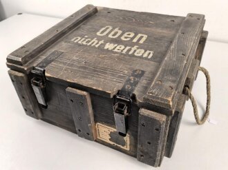 Luftwaffe, Transportkasten für " 36 Zünder 17A" Bombenzünder, in Zündertransportbüchsen verpackt. Gebrauchtes Stück, ungereinigt
