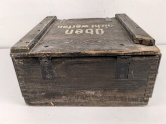 Luftwaffe, Transportkasten für " 36 Zünder 17A" Bombenzünder, in Zündertransportbüchsen verpackt. Gebrauchtes Stück, ungereinigt