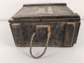 Luftwaffe, Transportkasten für " 36 Zünder 17A" Bombenzünder, in Zündertransportbüchsen verpackt. Gebrauchtes Stück, ungereinigt