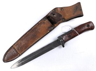 Tschechoslowakei, Bajonett Bodak VZ 1958 in Lederscheide. Gebraucht