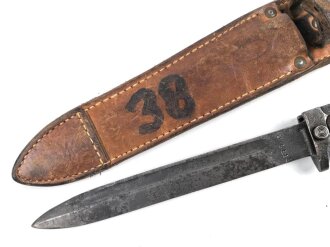 Tschechoslowakei, Bajonett Bodak VZ 1958 in Lederscheide. Gebraucht