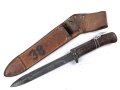Tschechoslowakei, Bajonett Bodak VZ 1958 in Lederscheide. Gebraucht