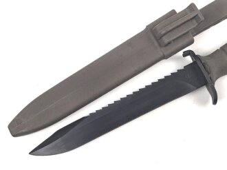 Österreich, Glock Feldmesser FM81 mit Säge, sehr guter Zustand