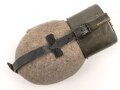 Feldflasche Wehrmacht, der Becher 1944, der Korpus SMM45 gestempelt.