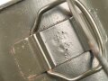 Feldflasche Wehrmacht, der Becher 1944, der Korpus SMM45 gestempelt.