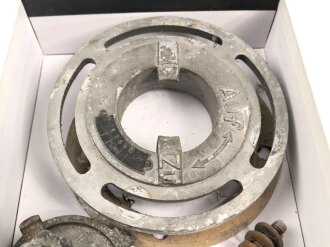 Luftschutz, Ausgleichsmembrane für einen Luftschutzbunker. Samt Befestigungsschrauben . Aussendurchmesser 17cm