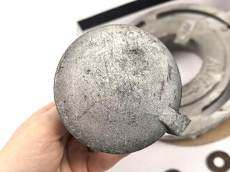 Luftschutz, Ausgleichsmembrane für einen Luftschutzbunker. Samt Befestigungsschrauben . Aussendurchmesser 17cm