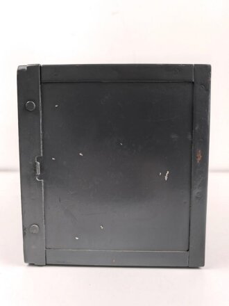 UKW Empfänger b1 ( UKW E.b1 ) datiert 1942.  Frontplatte Originallack, Gehäuse überlackiert, Funktion nicht geprüft