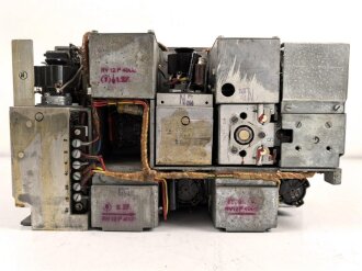 UKW Empfänger Emil " Ukw.E.e" datiert 1945. Gehäuse Originallack, Gehäuseschrauben fehlen. Funktion nicht geprüft