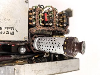 10 Watt Sender Cäsar " 10.W.S. c/24b-132" datiert 1937. Seltenes, frühes Stück . Originallack, Funktion nicht geprüft