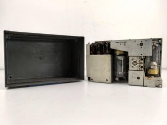 10 Watt Sender Cäsar " 10.W.S. c/24b-132" datiert 1937. Seltenes, frühes Stück . Originallack, Funktion nicht geprüft
