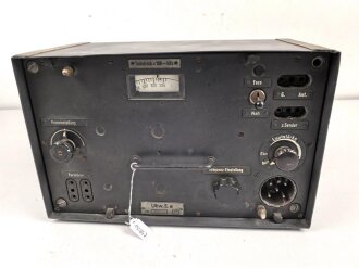 UKW Empfänger Emil " Ukw.E.e" datiert 1944. Gehäuse überlackiert, Frontplatte Originallack. Funktion nicht geprüft