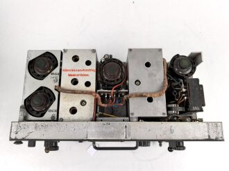 UKW Empfänger Emil " Ukw.E.e" datiert 1944. Gehäuse überlackiert, Frontplatte Originallack. Funktion nicht geprüft