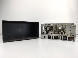 20 Watt Sender d ( 20 W.S.d) datiert 1942, Originallack, Funktion nicht geprüft. Gehäuse von einem "g"