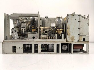 20 Watt Sender d ( 20 W.S.d) datiert 1942, Originallack, Funktion nicht geprüft. Gehäuse von einem "g"
