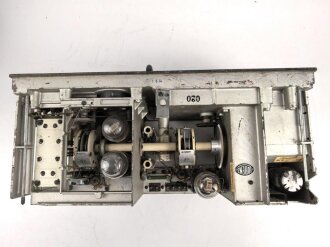 20 Watt Sender d ( 20 W.S.d) datiert 1942, Originallack, Funktion nicht geprüft. Gehäuse von einem "g"