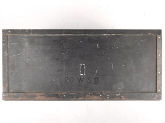 20 Watt Sender d ( 20 W.S.d) datiert 1942, Originallack, Funktion nicht geprüft. Gehäuse von einem "g"