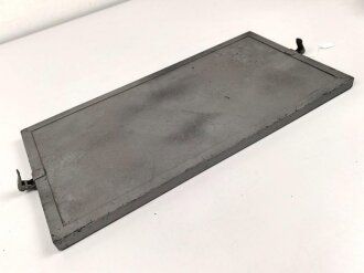 Gehäusedeckel für  20 Watt Sender datiert 1942, Aussen überlackiert