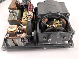 Sendeempfängereinankerumformer SEU a1 datiert 1944, Verwendung für Fu sprech a, d & f. Deckel und Klappen neuzeitlich überlackiert. Funktion nicht geprüft