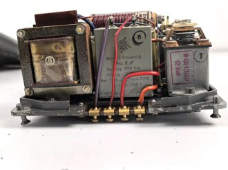 Sendeempfängereinankerumformer SEU a1 datiert 1944, Verwendung für Fu sprech a, d & f. Deckel und Klappen neuzeitlich überlackiert. Funktion nicht geprüft
