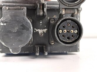 Sendeempfängereinankerumformer SEU a1 datiert 1944, Verwendung für Fu sprech a, d & f. Deckel und Klappen neuzeitlich überlackiert. Funktion nicht geprüft