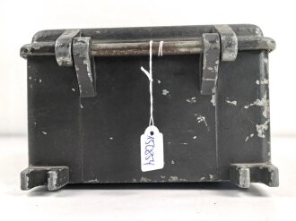 Sendeempfängereinankerumformer SEU a1 datiert 1944, Verwendung für Fu sprech a, d & f. Deckel und Klappen neuzeitlich überlackiert. Funktion nicht geprüft
