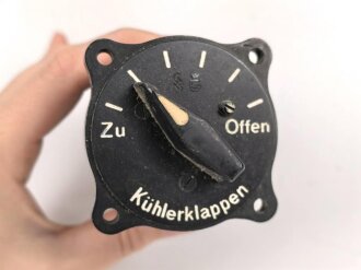 Luftwaffe , Kühlerklappen Handschalter. Fl E6313-01, Funktion nicht geprüft, in defekter Umverpackung
