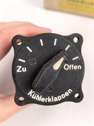 Luftwaffe , Kühlerklappen Handschalter. Fl E6313-01, Funktion nicht geprüft, in Umverpackung