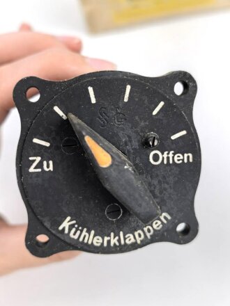 Luftwaffe , Kühlerklappen Handschalter. Fl E6313-01, Funktion nicht geprüft, in Umverpackung