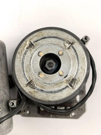 Luftwaffe Lampe für Innenraumbeleuchtung FL 32272-2, Aufrollmechanismus funktioniert, sonstige Funktion nicht geprüft